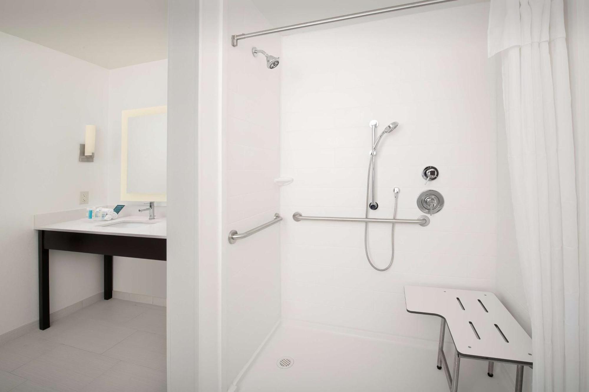 Homewood Suites By Hilton Kansas City Speedway Zewnętrze zdjęcie