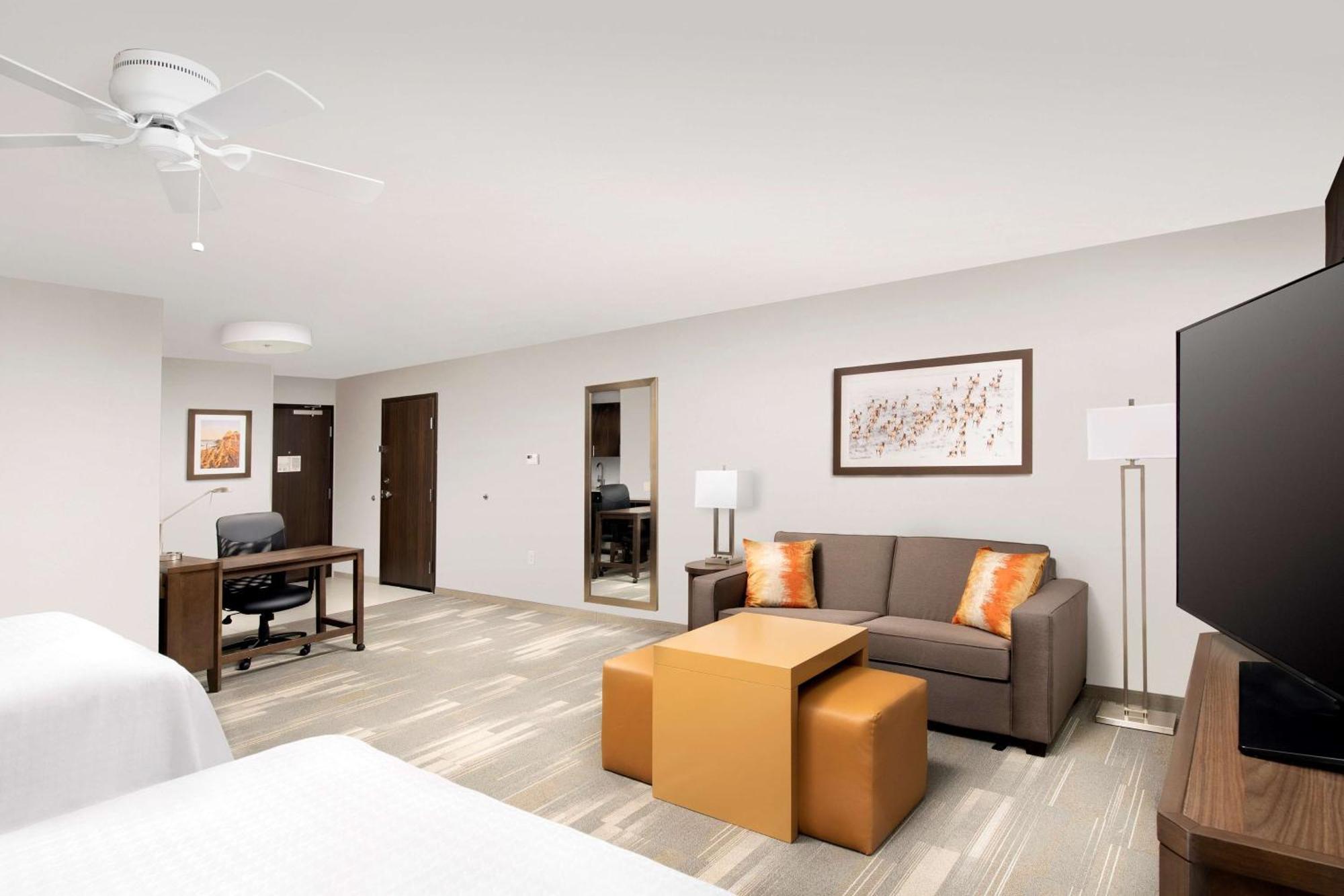 Homewood Suites By Hilton Kansas City Speedway Zewnętrze zdjęcie