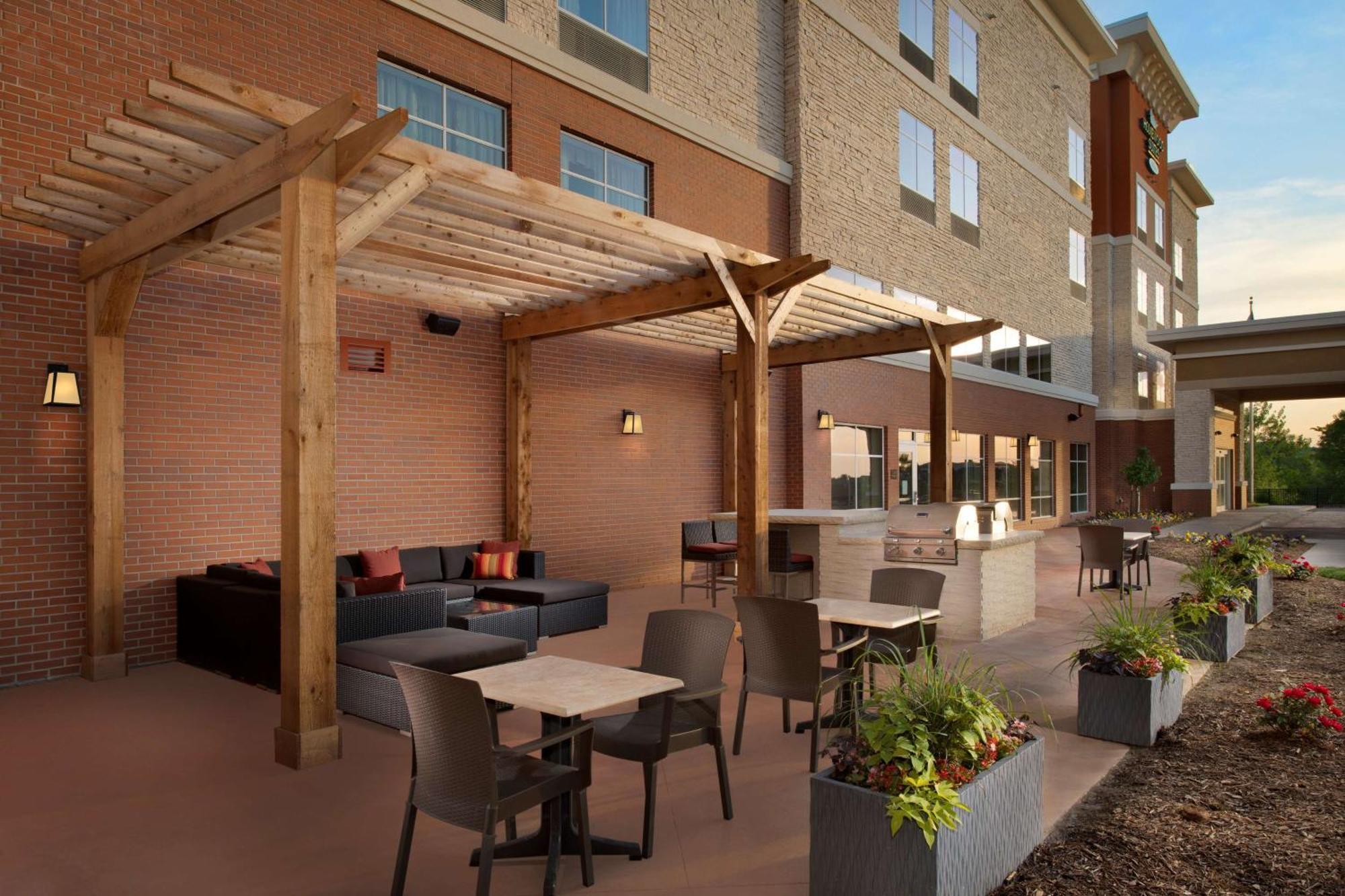 Homewood Suites By Hilton Kansas City Speedway Zewnętrze zdjęcie